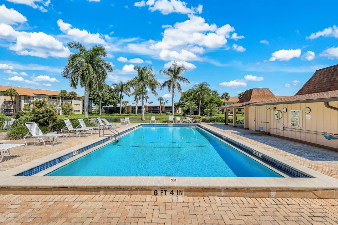 960 Palm View Dr #209, Naples, FL 34110