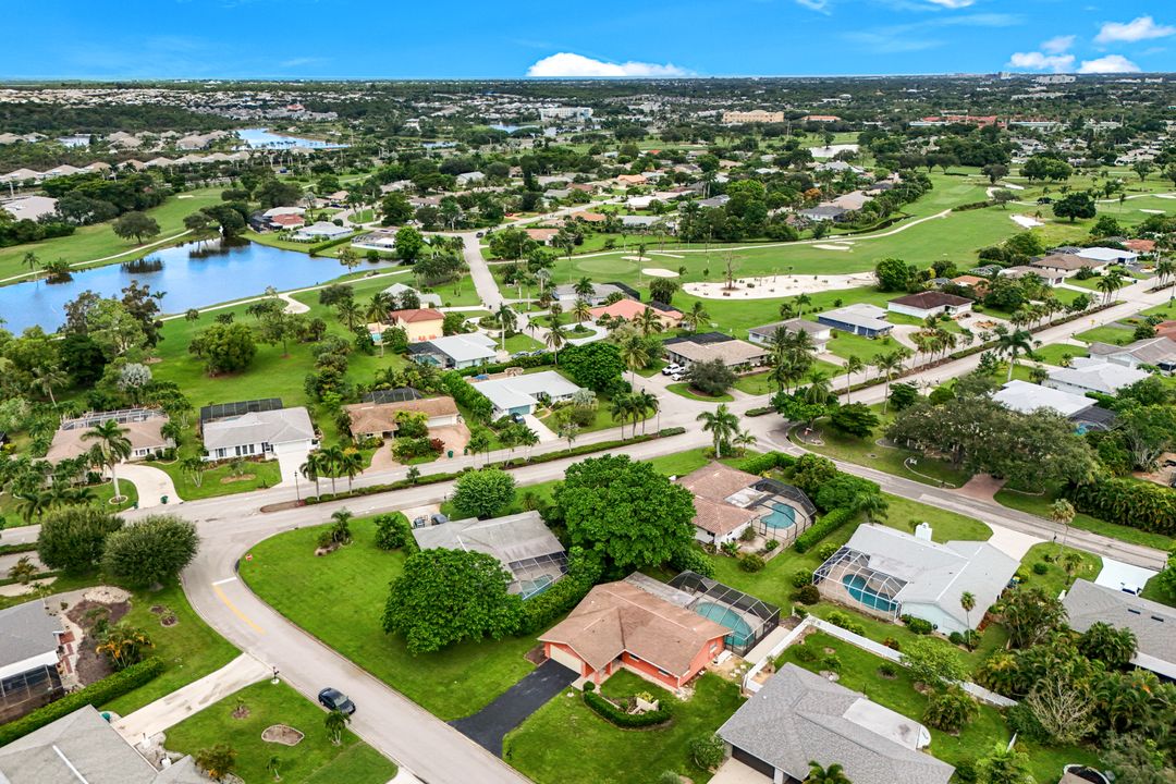 133 Briarcliff Ln, Naples, FL 34113