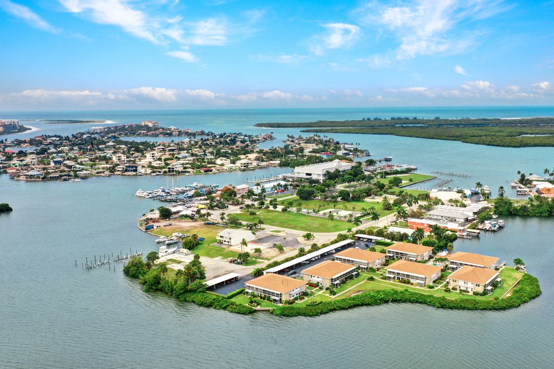 330 Kon Tiki Dr #D-1, Naples, FL 34113