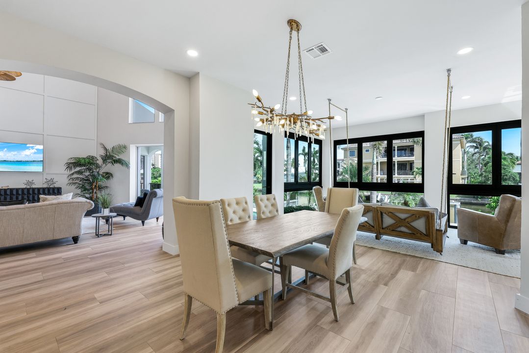155 Heron Ave, Naples, FL 34108