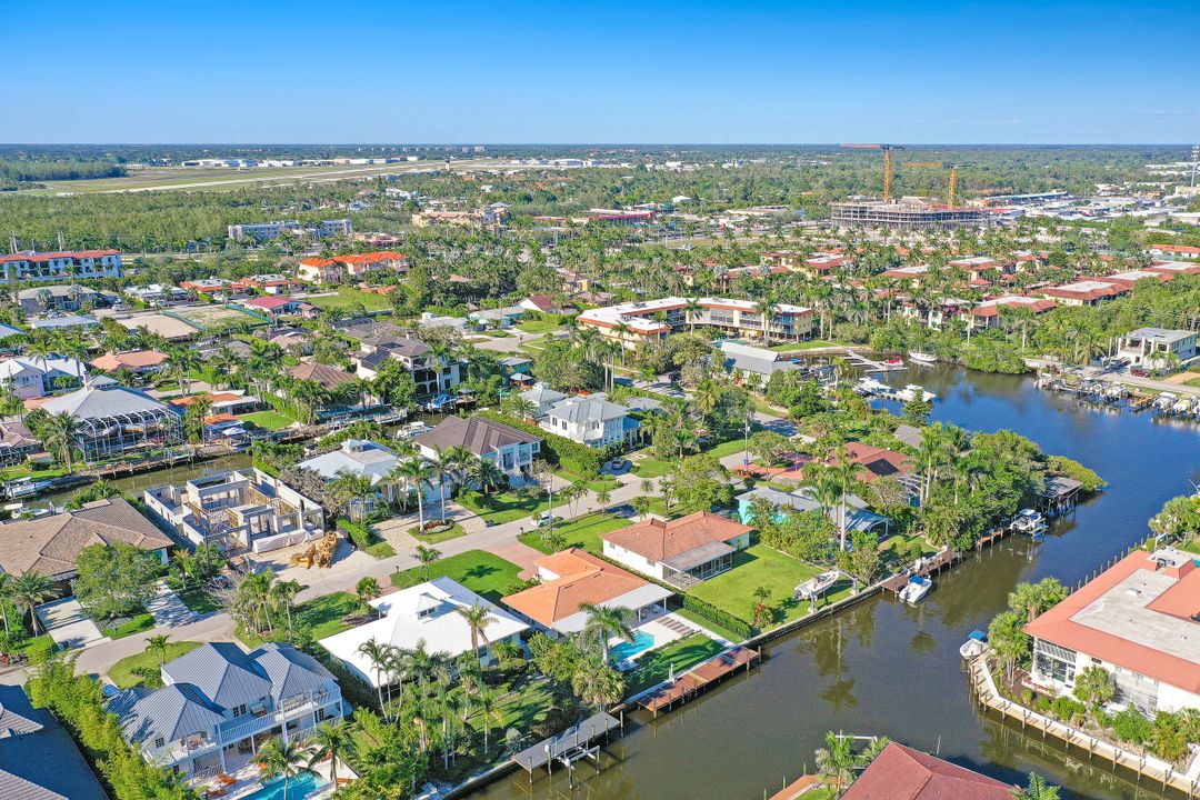 1522 Pelican Ave, Naples, FL 34102