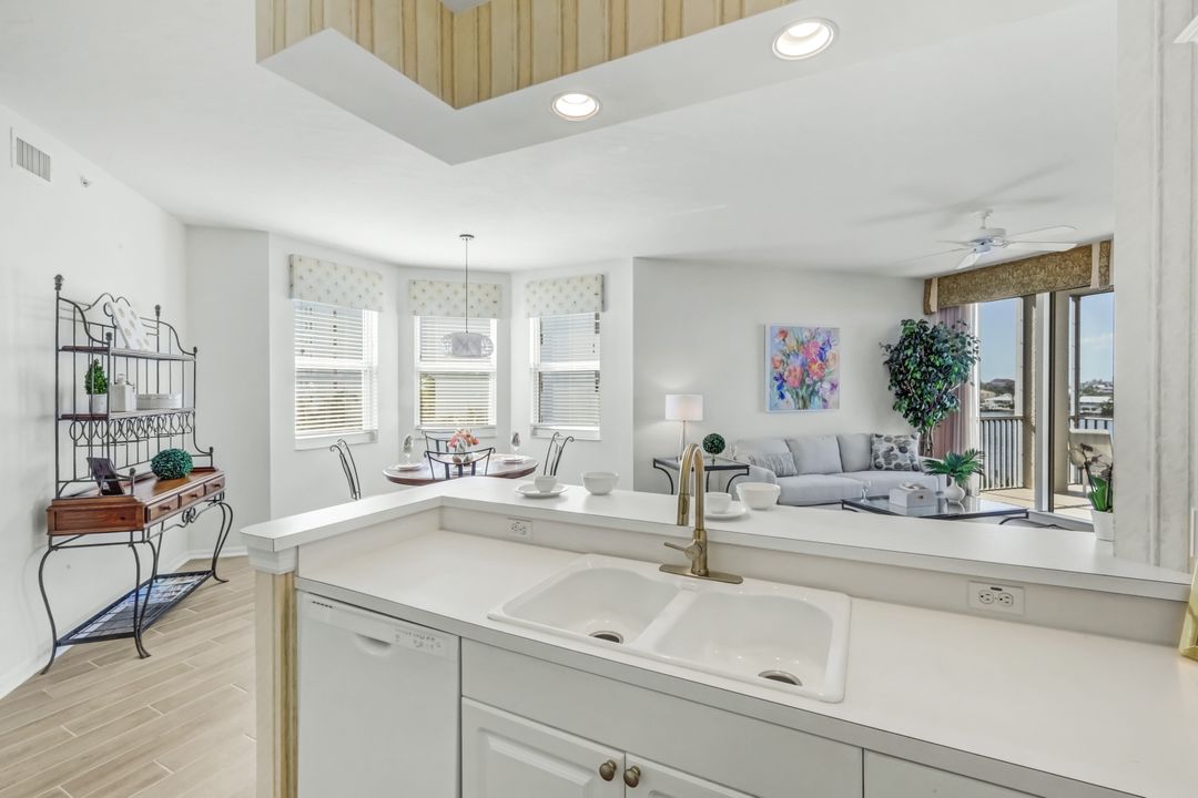 450 Launch Cir #501, Naples, FL 34108