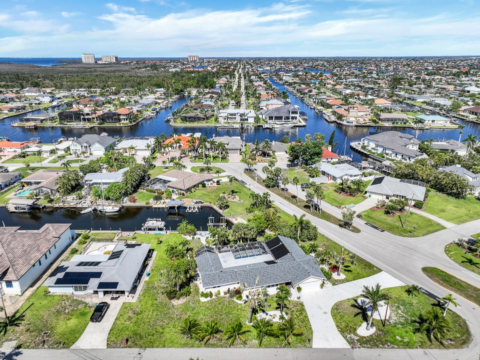 5308 Baypoint Ct, Cape Coral, FL 33904