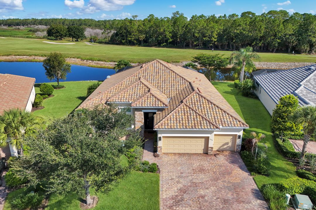 9238 Ores Cir, Naples, FL 34120
