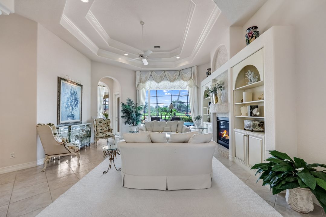 2988 St Barnabas Ct, Naples, FL 34105