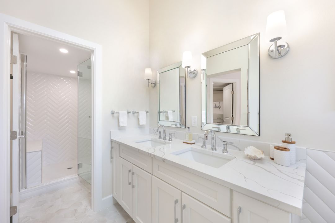 2166 Anchorage Ln #A, Naples, FL 34104