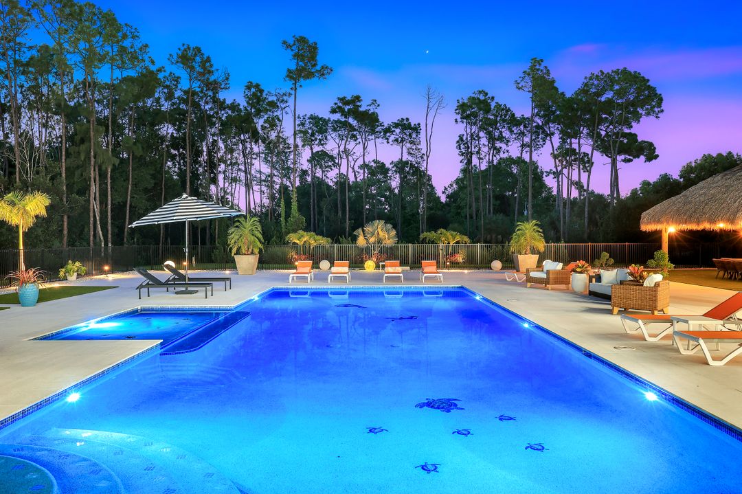 6677 Hunters Rd, Naples, FL 34109