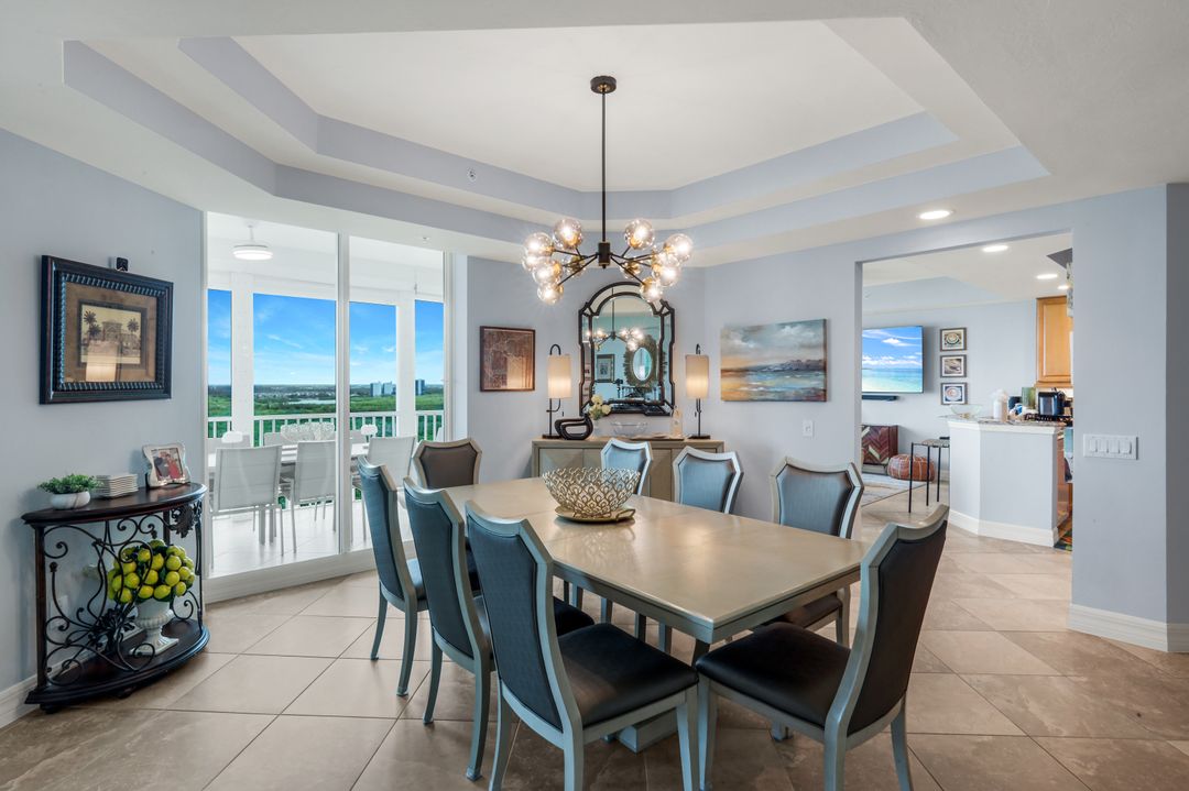295 Grande Way #1405, Naples, FL 34110