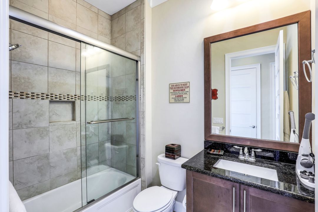 6577 Dominica Dr, Naples, FL 34113