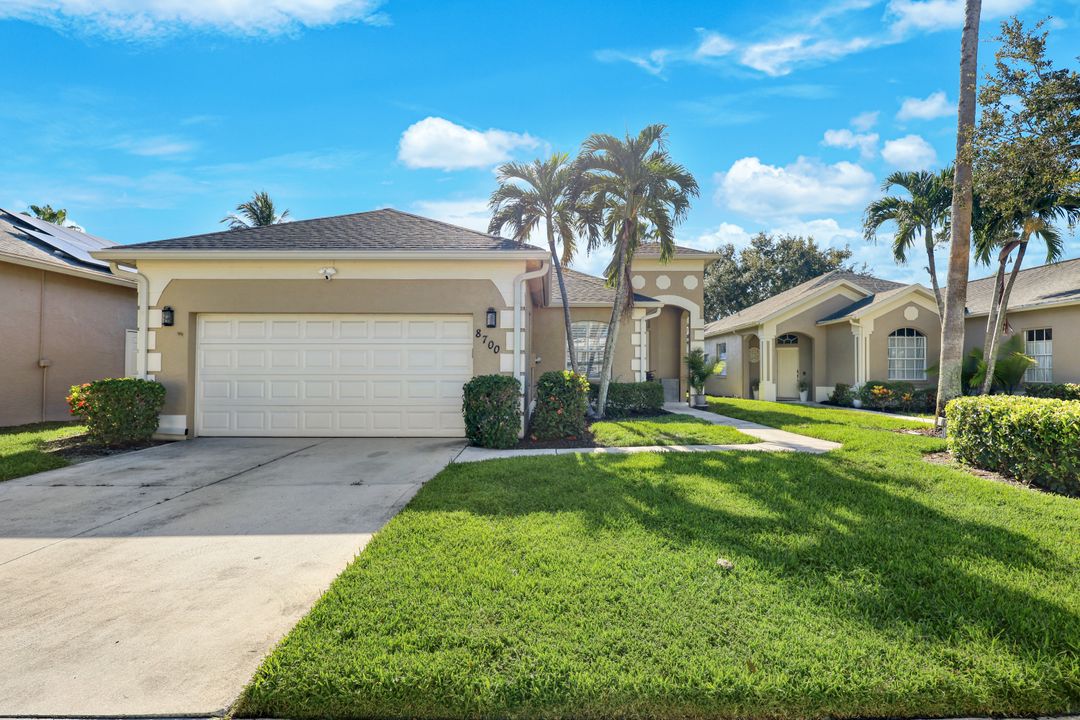 8700 Ibis Cove Cir, Naples, FL 34119