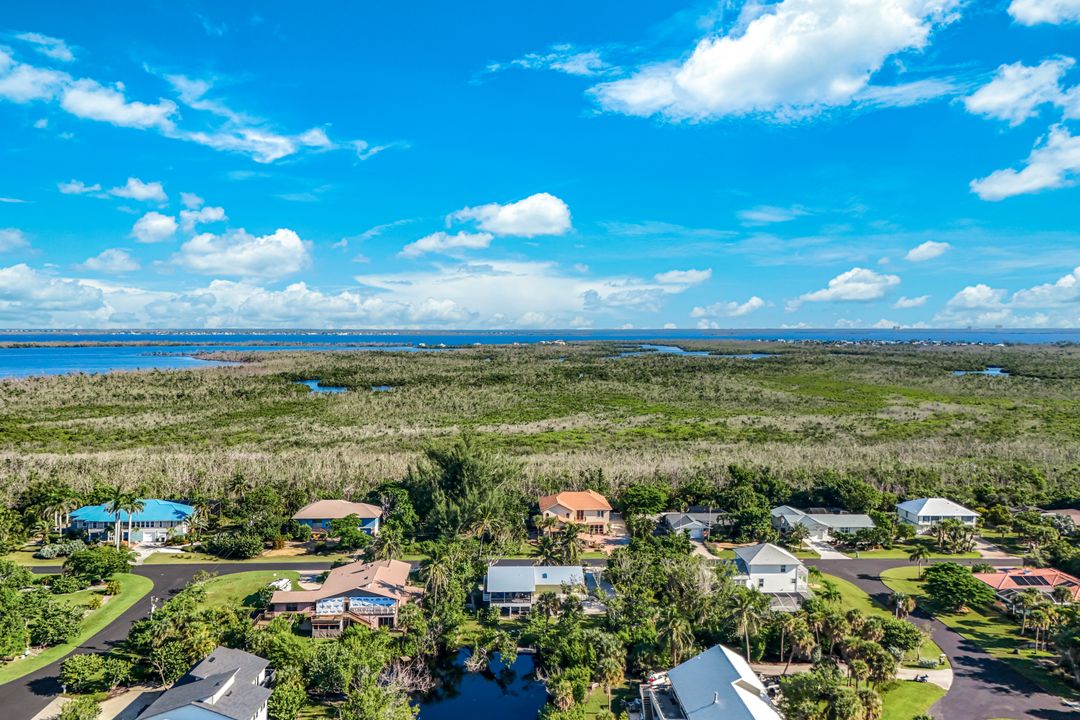 1752 Serenity Ln, Sanibel, FL 33957