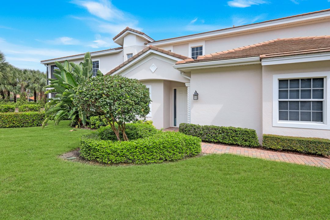 10550 Marina Pointe Dr #203, Bonita Springs, FL 34134
