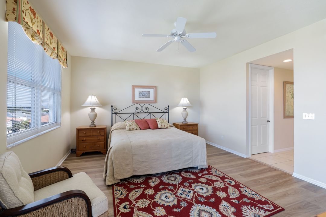 410 Flagship Dr #603, Naples, FL 34108