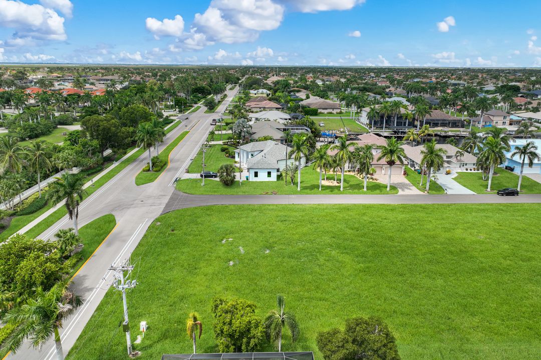 5429 SW 16th Pl, Cape Coral, FL 33914