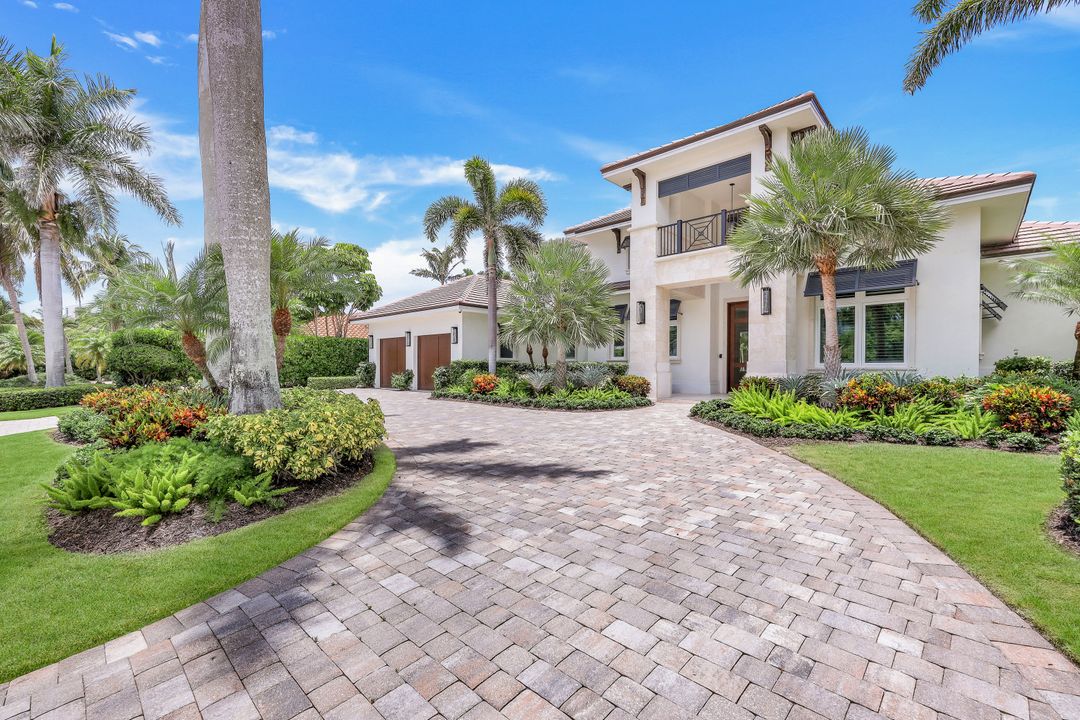 569 Neapolitan Way, Naples, FL 34103