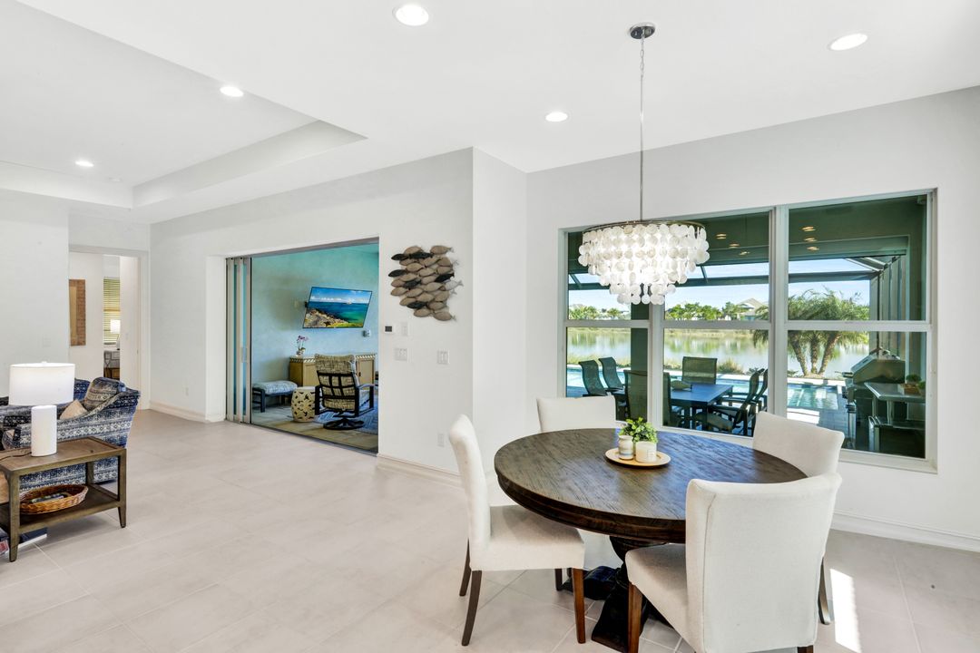 6161 Megans Bay Dr, Naples, FL 34112