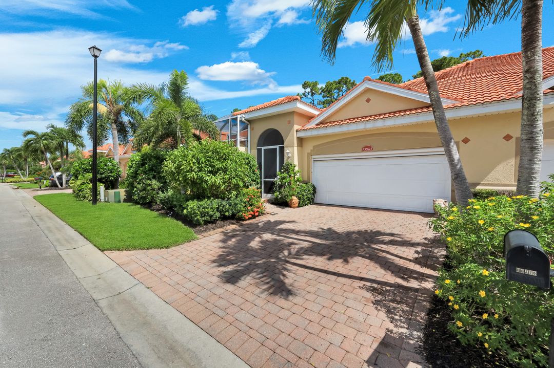 13963 Avon Park Cir, Fort Myers, FL 33912