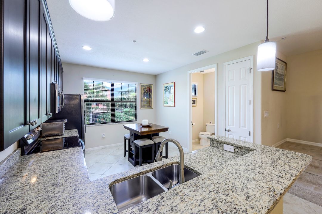 9071 Albion Ln N #5709, Naples, FL 34113