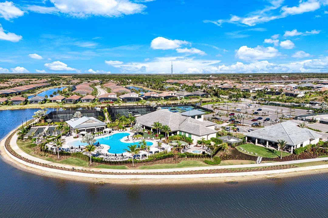 15336 Lucerna St #203, Naples, FL 34114