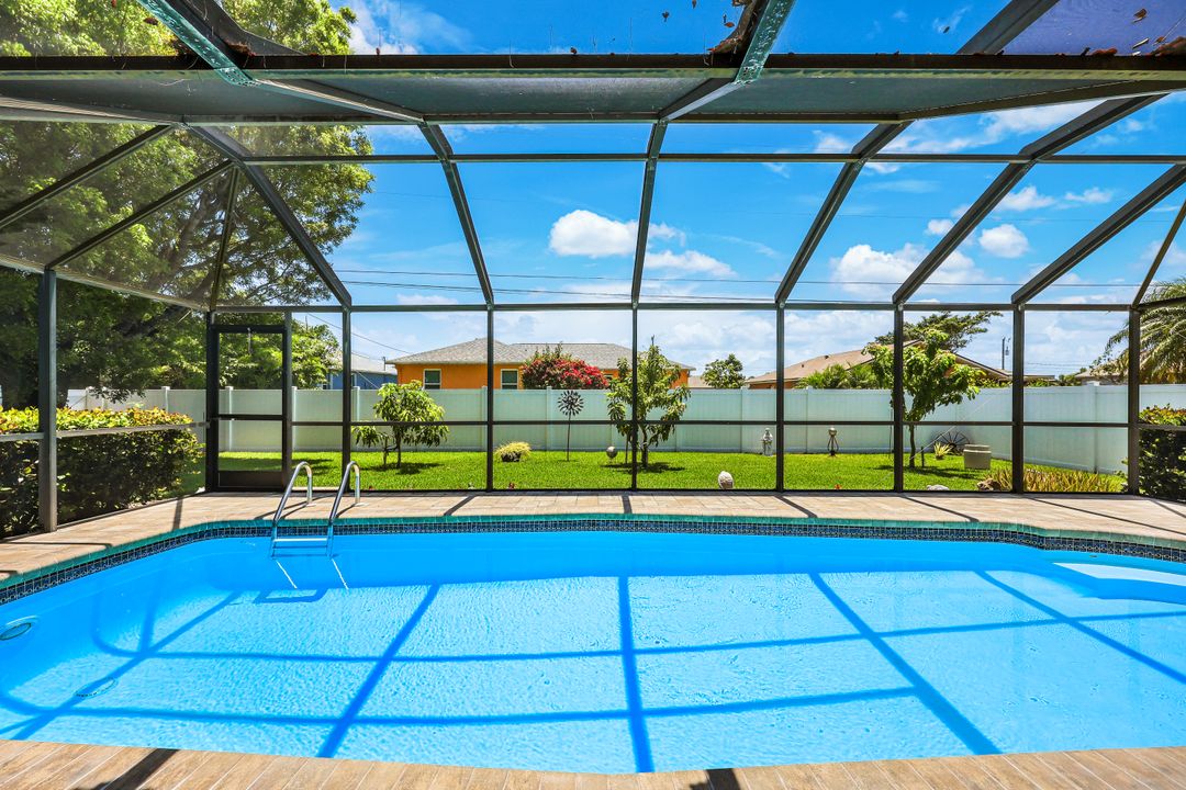 538 SE 1st St, Cape Coral, FL 33990