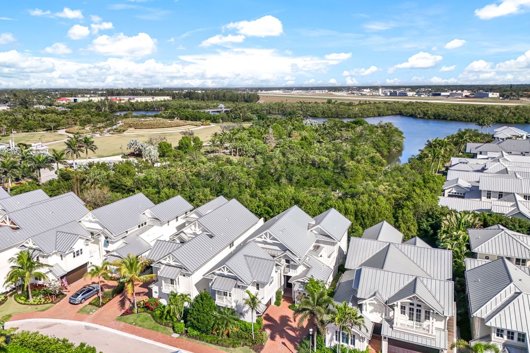 91 14th St S, Naples, FL 34102
