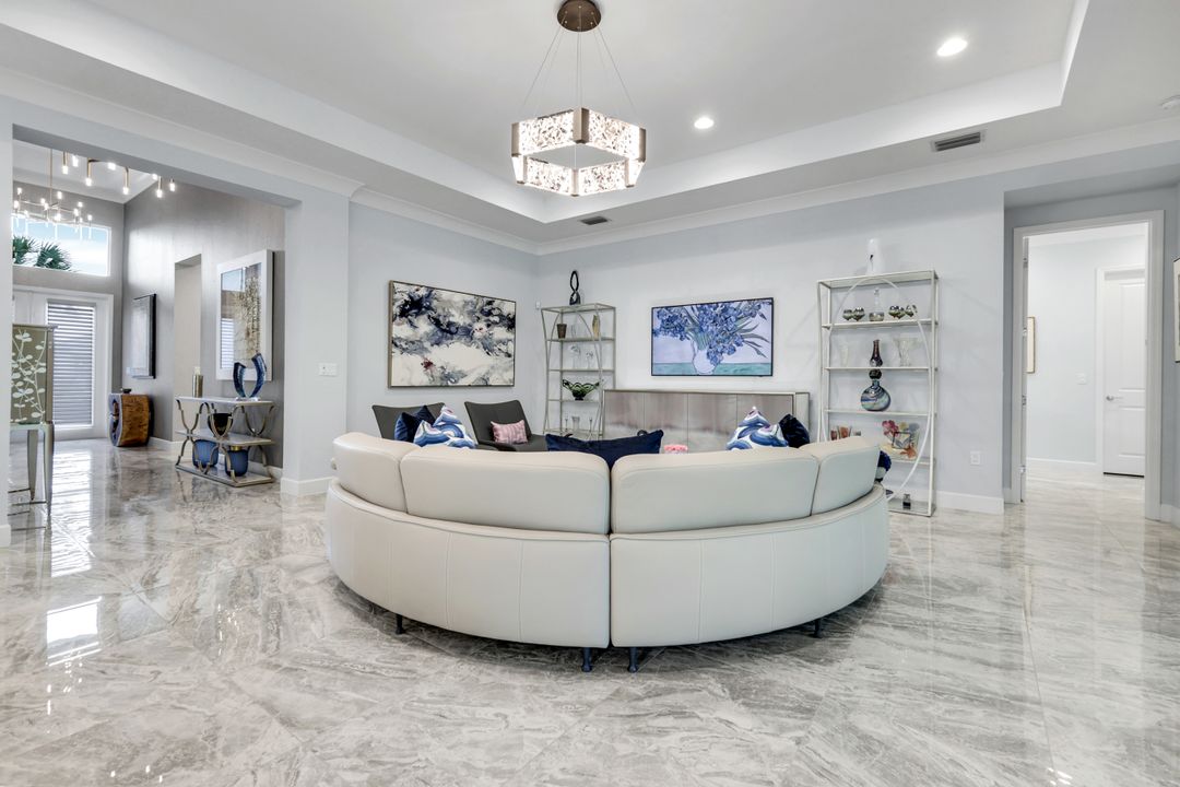 12033 Azalea Wy, Naples, FL 34120