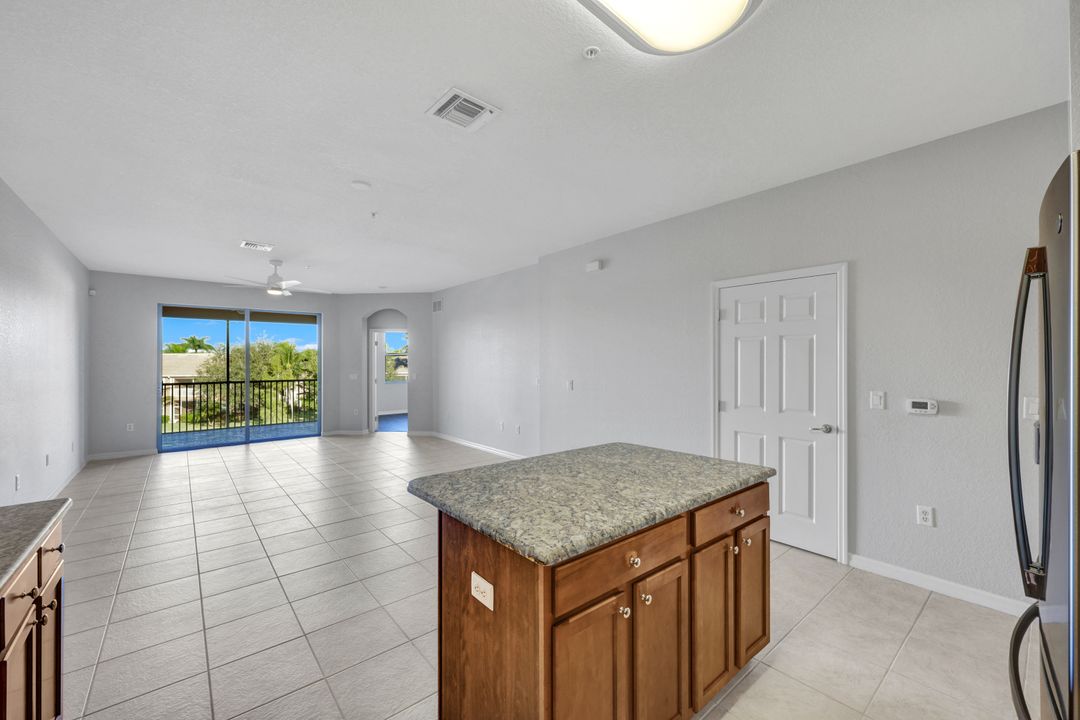 9621 Spanish Moss Way #3831, Bonita Springs, FL 34135