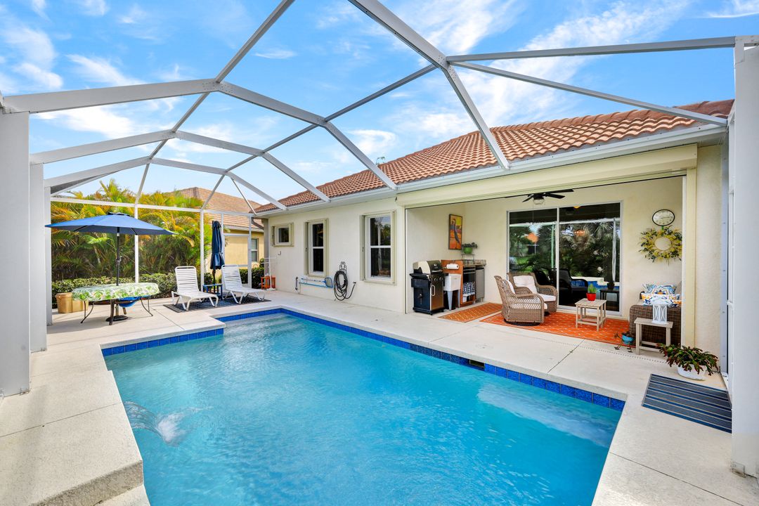 14534 Manchester Dr, Naples, FL 34114