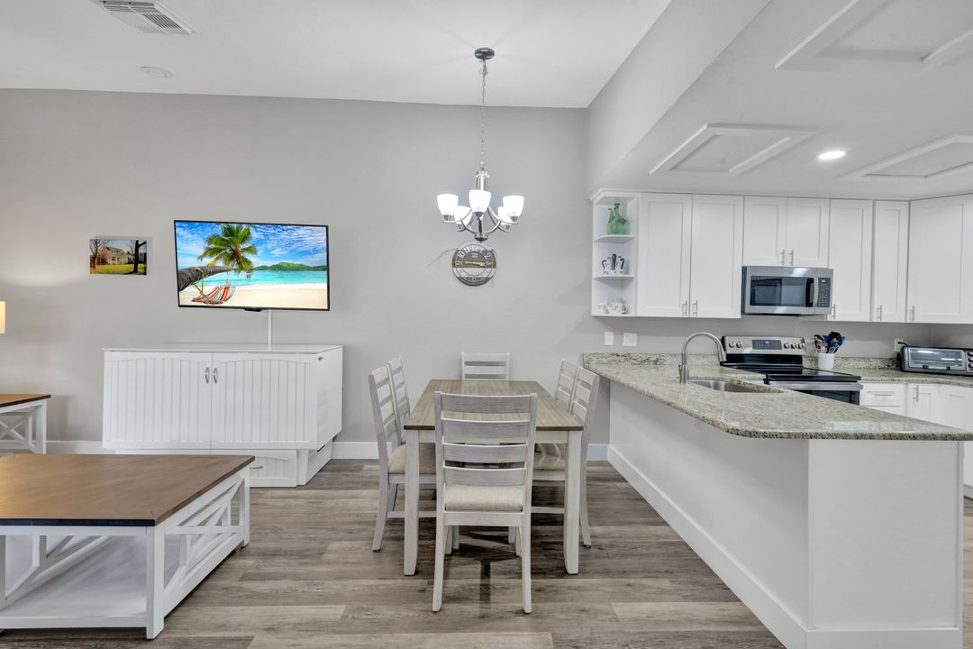 6416 Royal Woods Dr, Fort Myers, FL 33908