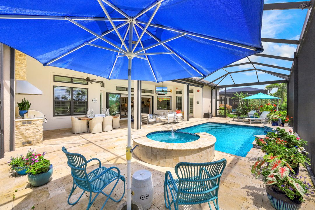 8668 Amour Ct, Naples, FL 34119