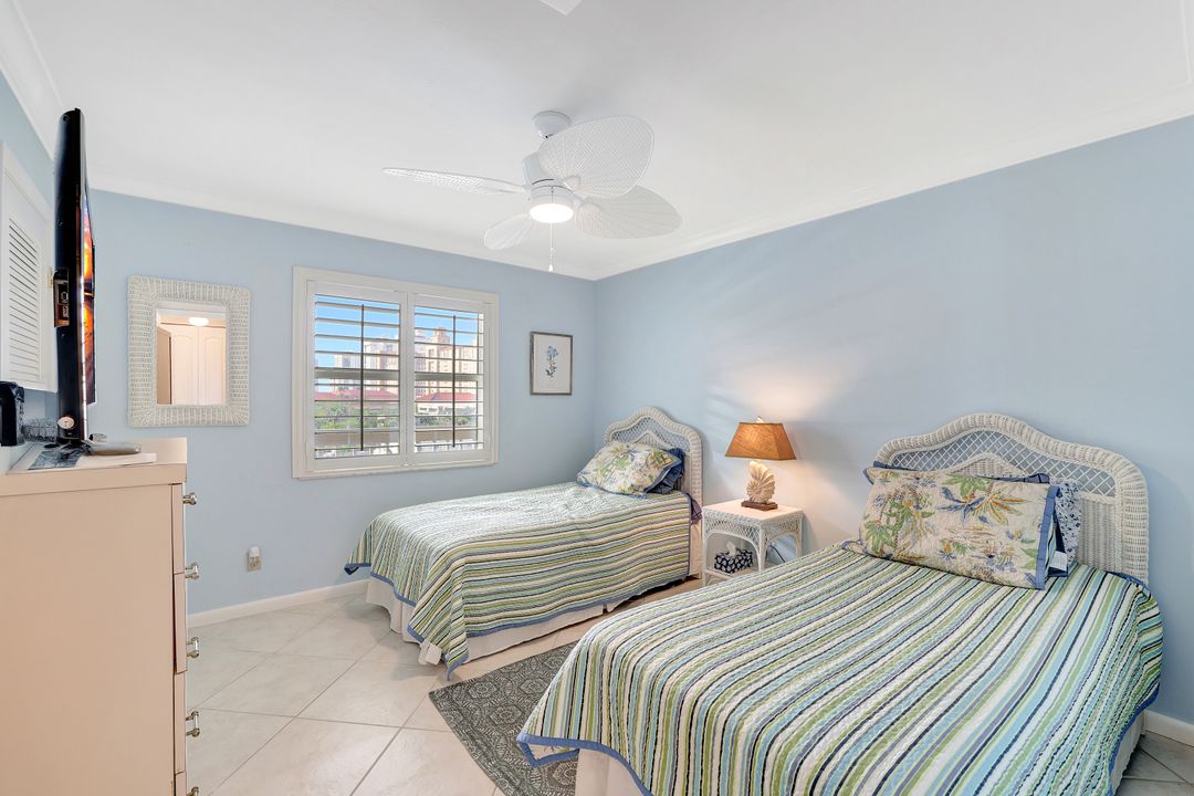 271 Southbay Dr #155, Naples, FL 34108