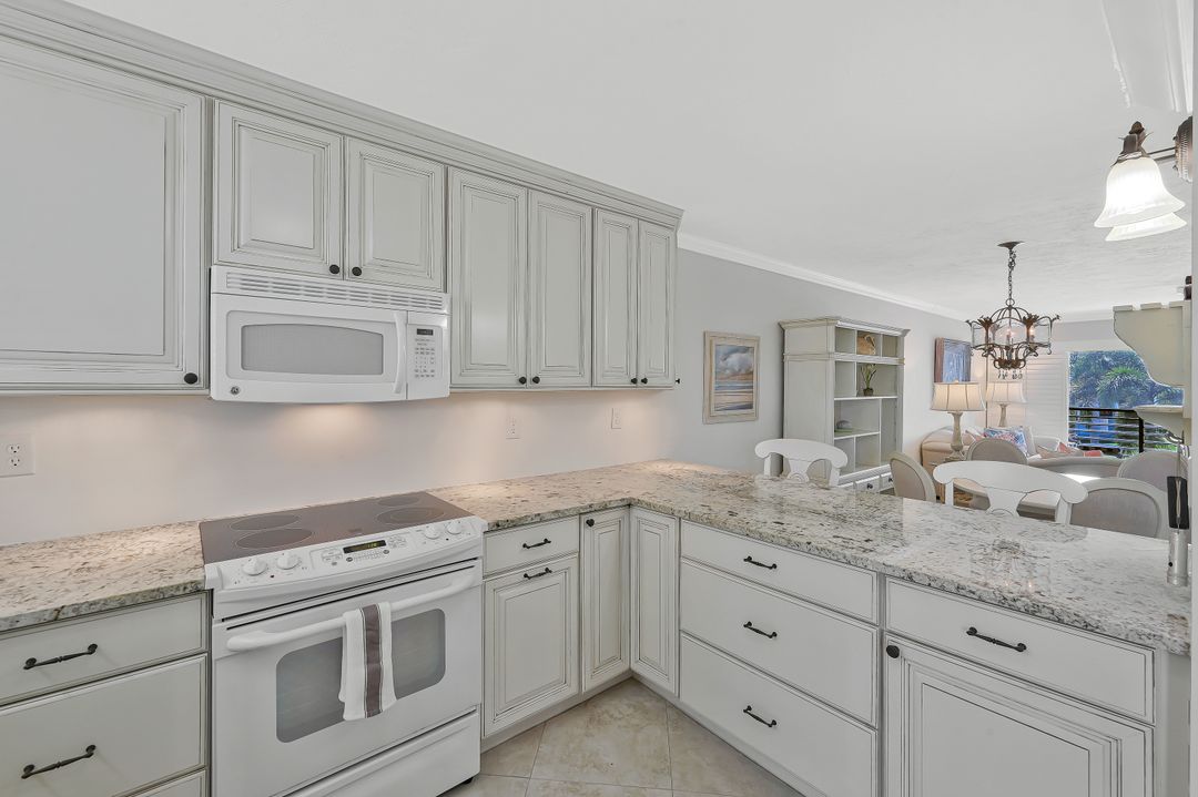 226 3rd St #206, Bonita Springs, FL 34134