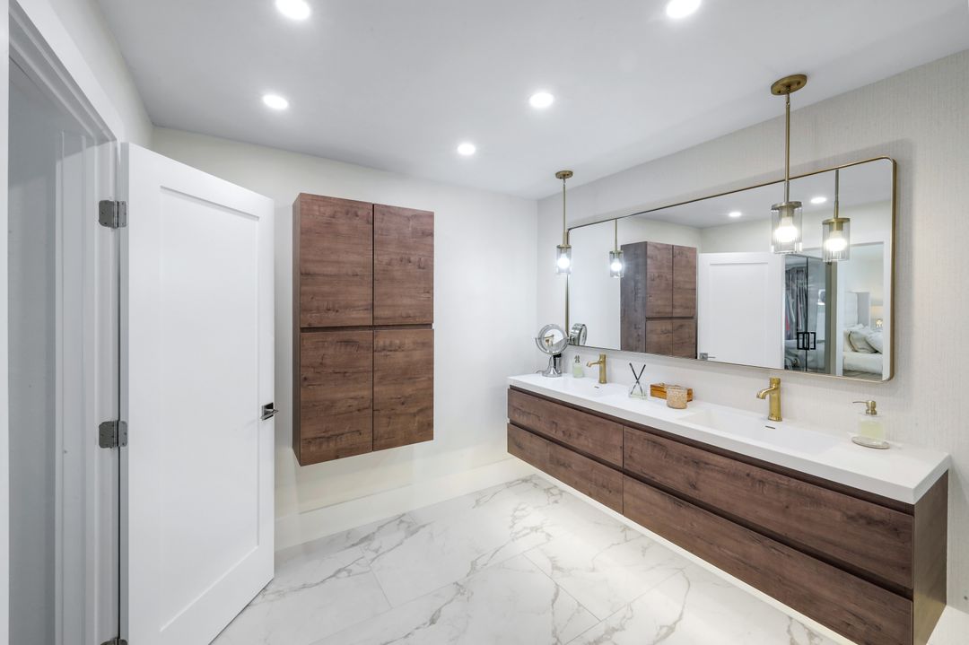 2128 Paget Cir, Naples, FL 34112