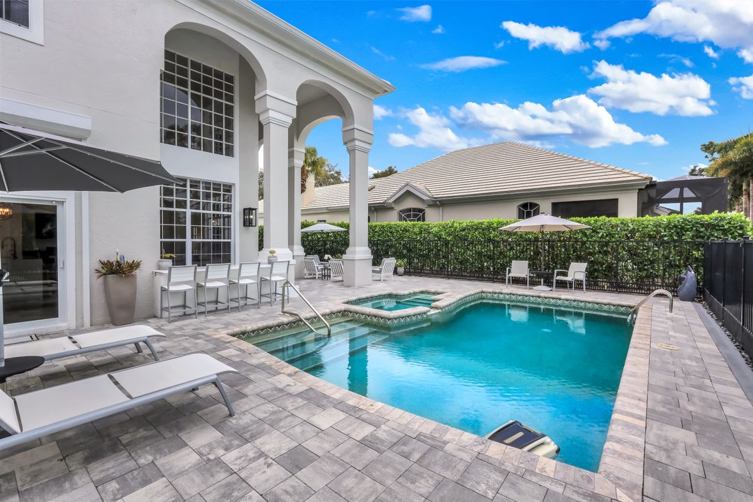 15303 Devon Green Ln, Naples, FL 34110