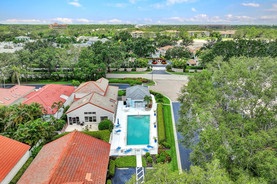 5910 Almaden Dr, Naples, FL 34119