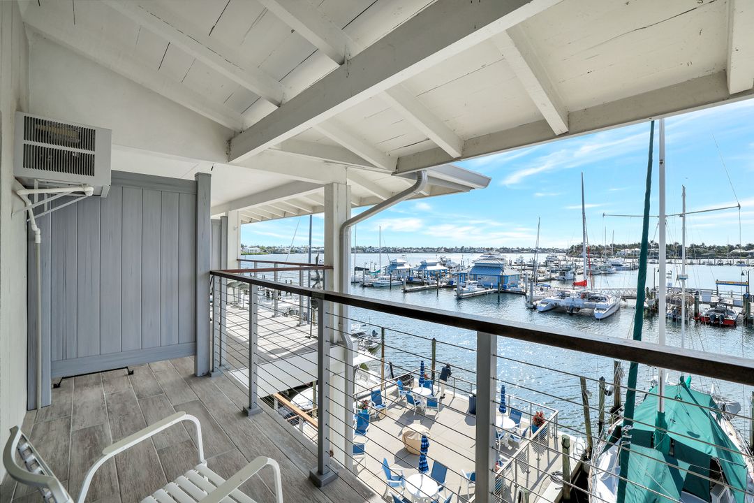 900 Broad Ave S #320, Naples, FL 34102