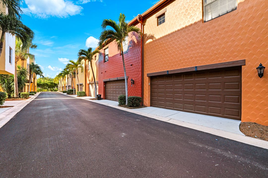 9072 Rialto St  #6302, Naples, FL 34113