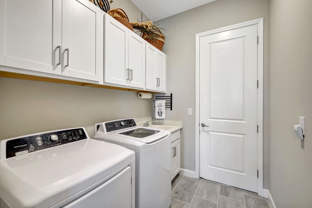 11693 Canopy Loop, Fort Myers, FL 33913