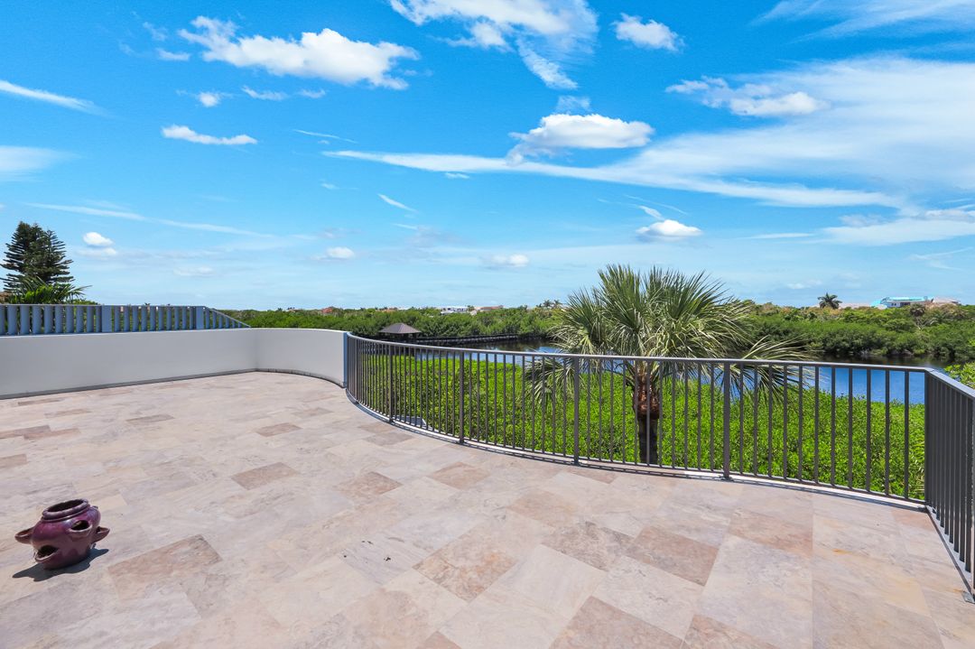 834 Hideaway Cir W, Marco Island, FL 34145