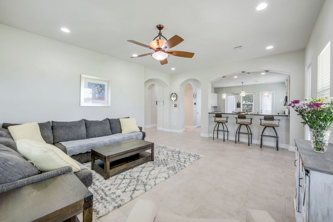 1776 Birdie Dr, Naples, FL 34120