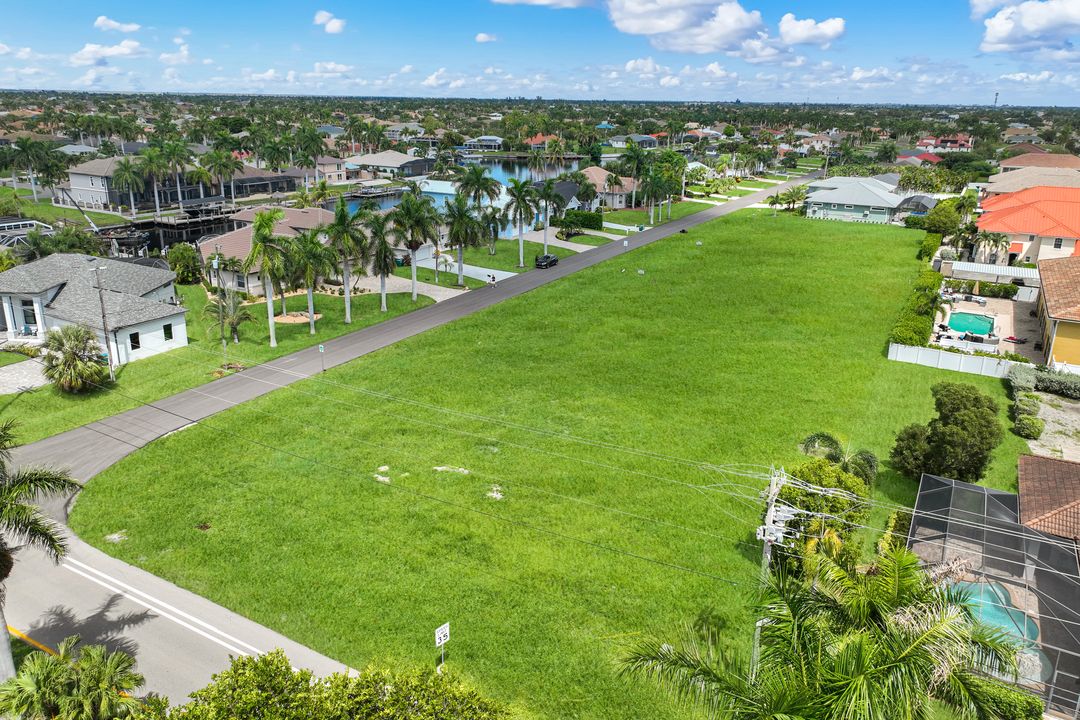 5429 SW 16th Pl, Cape Coral, FL 33914