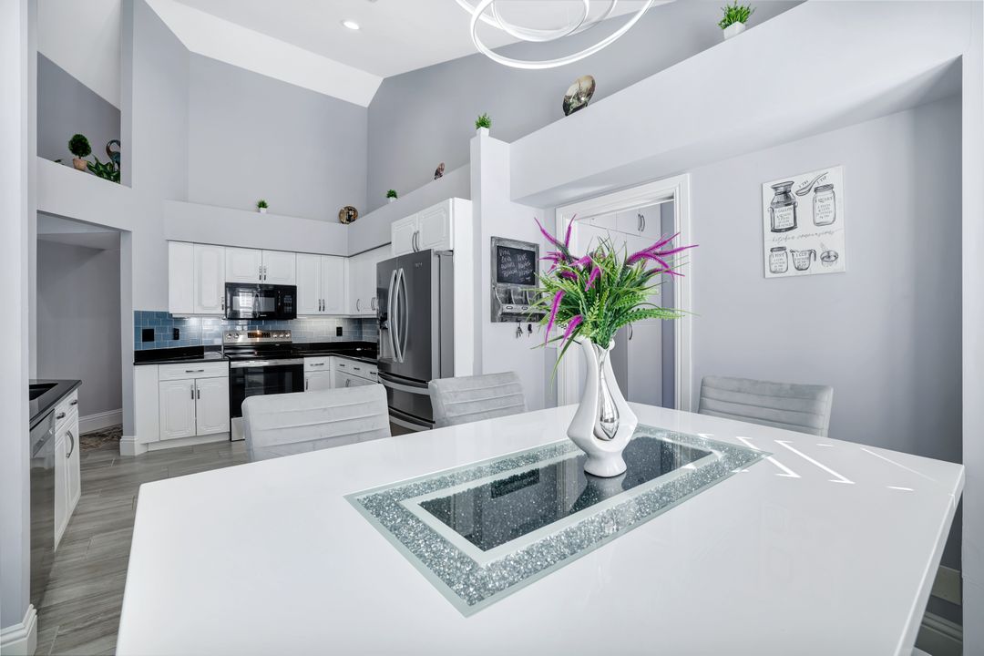 159 Lady Palm Dr, Naples, FL 34104