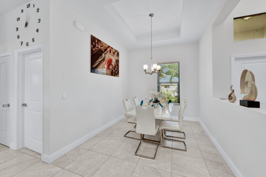 606 SE 4th St, Cape Coral, FL 33990
