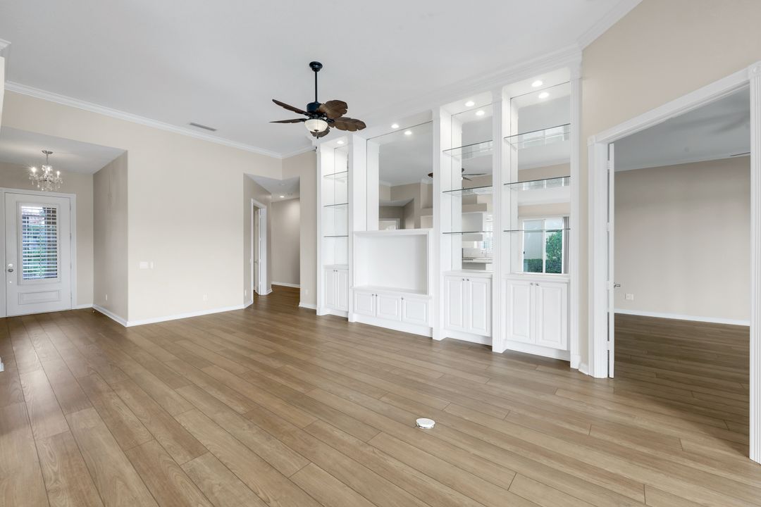 3821 Whidbey Way, Naples, FL 34119