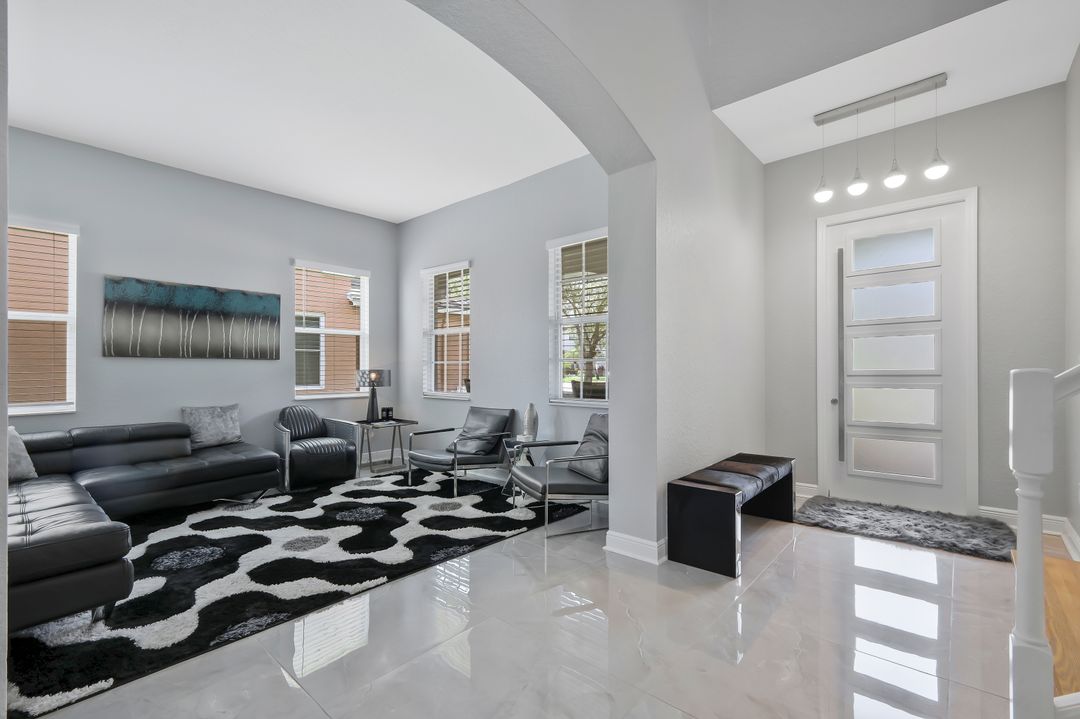 1711 Sarazen Pl, Naples, FL 34120