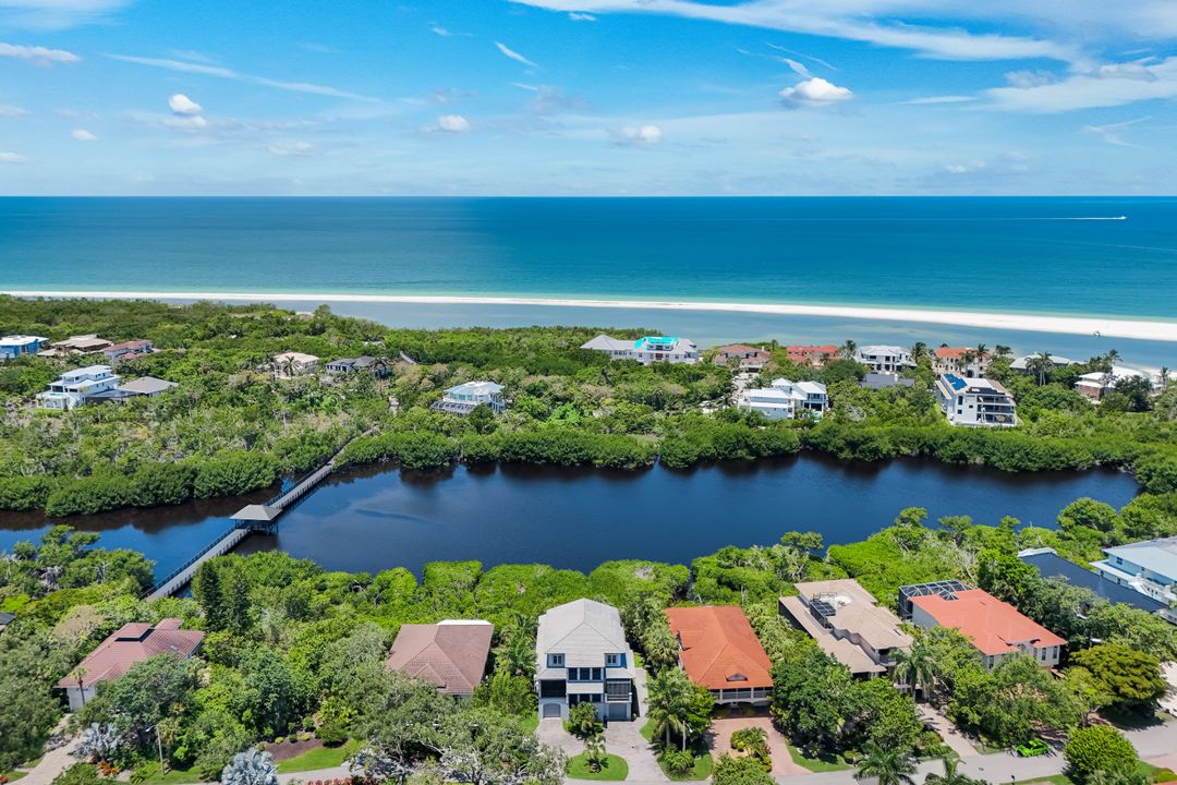 834 Hideaway Cir W, Marco Island, FL 34145