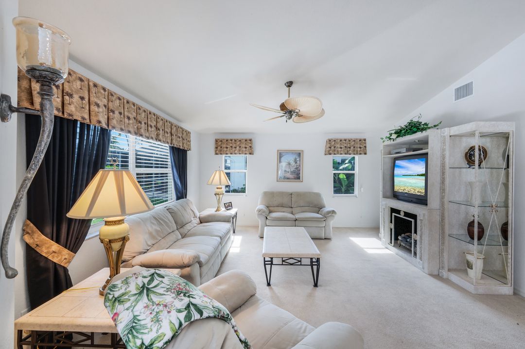 2725 SW 46th Terrace, Cape Coral, FL 33914