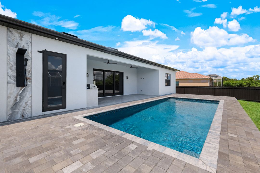 15301 Acorn Cir, Port Charlotte, FL 33981