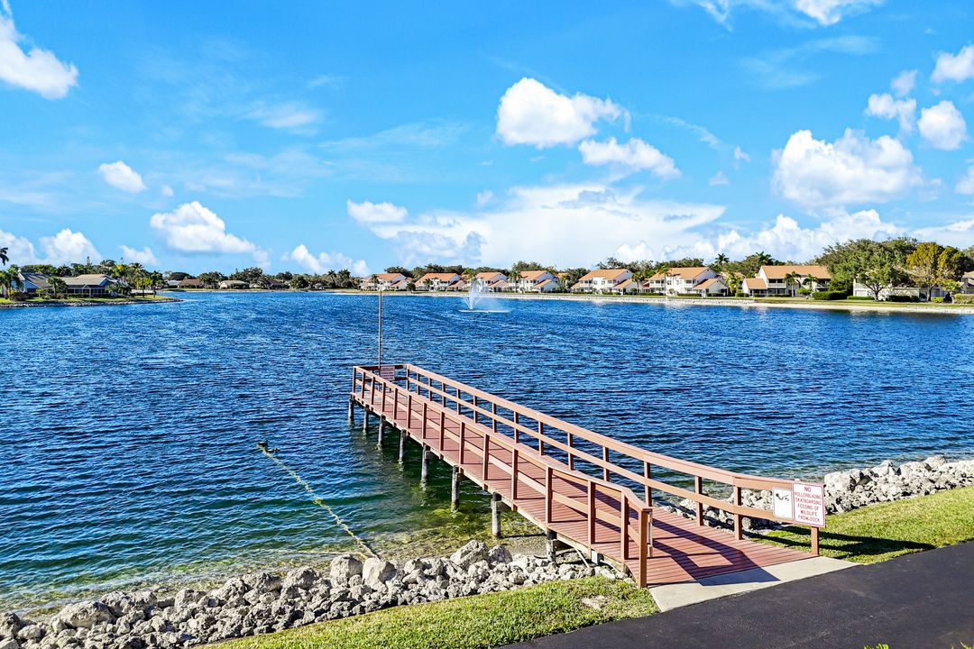 658 Lambton Ln, Naples, FL 34104