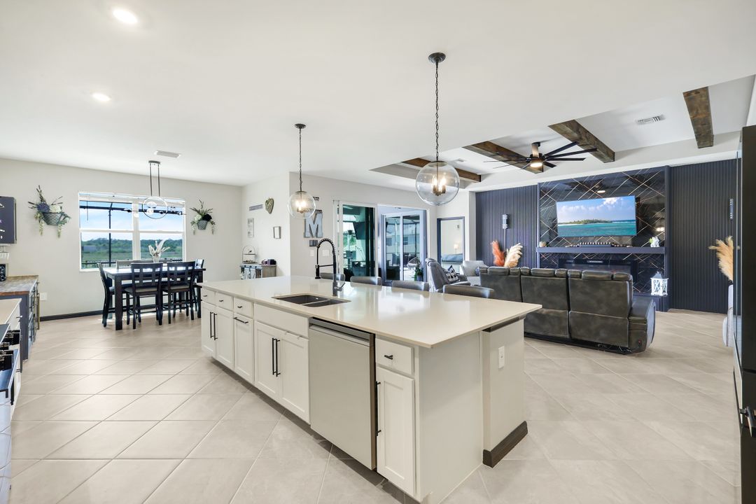 18821 Shimmer Dawn Ct, NO FORT MYERS, FL 33917